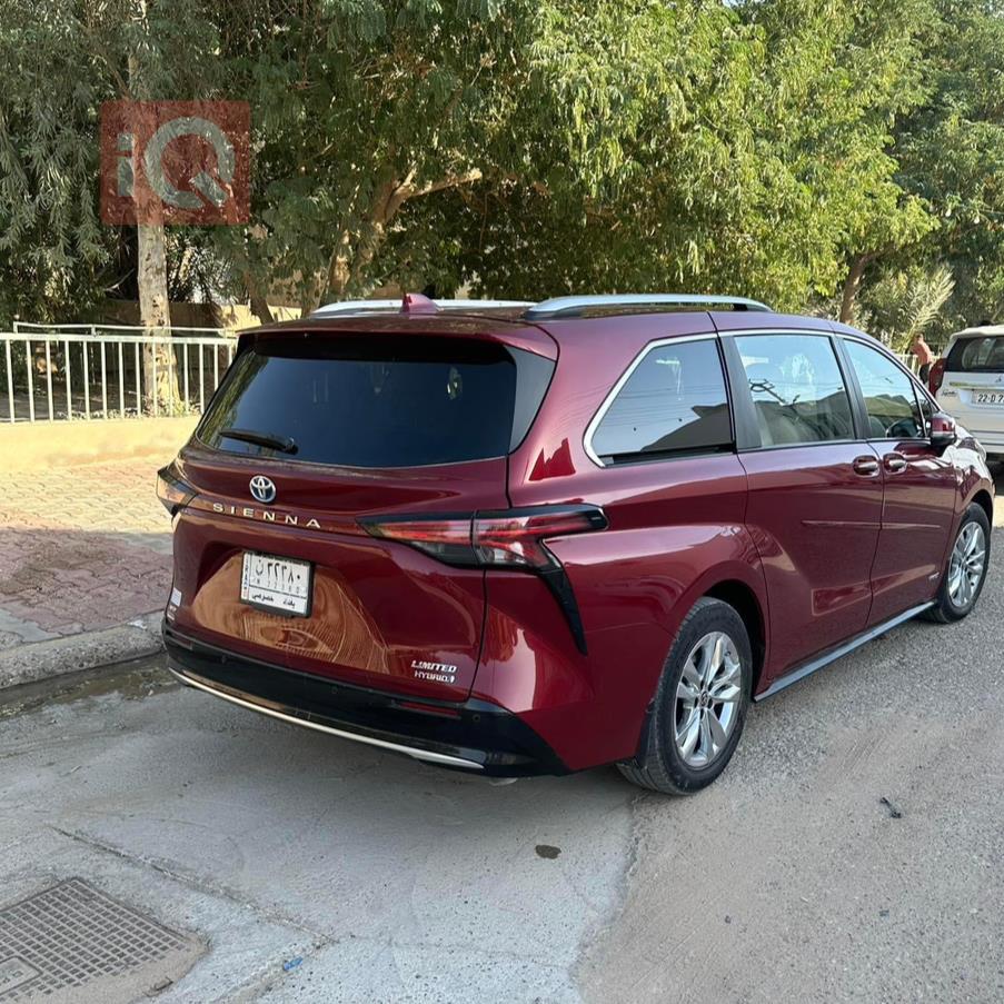 تۆیۆتا سیانا